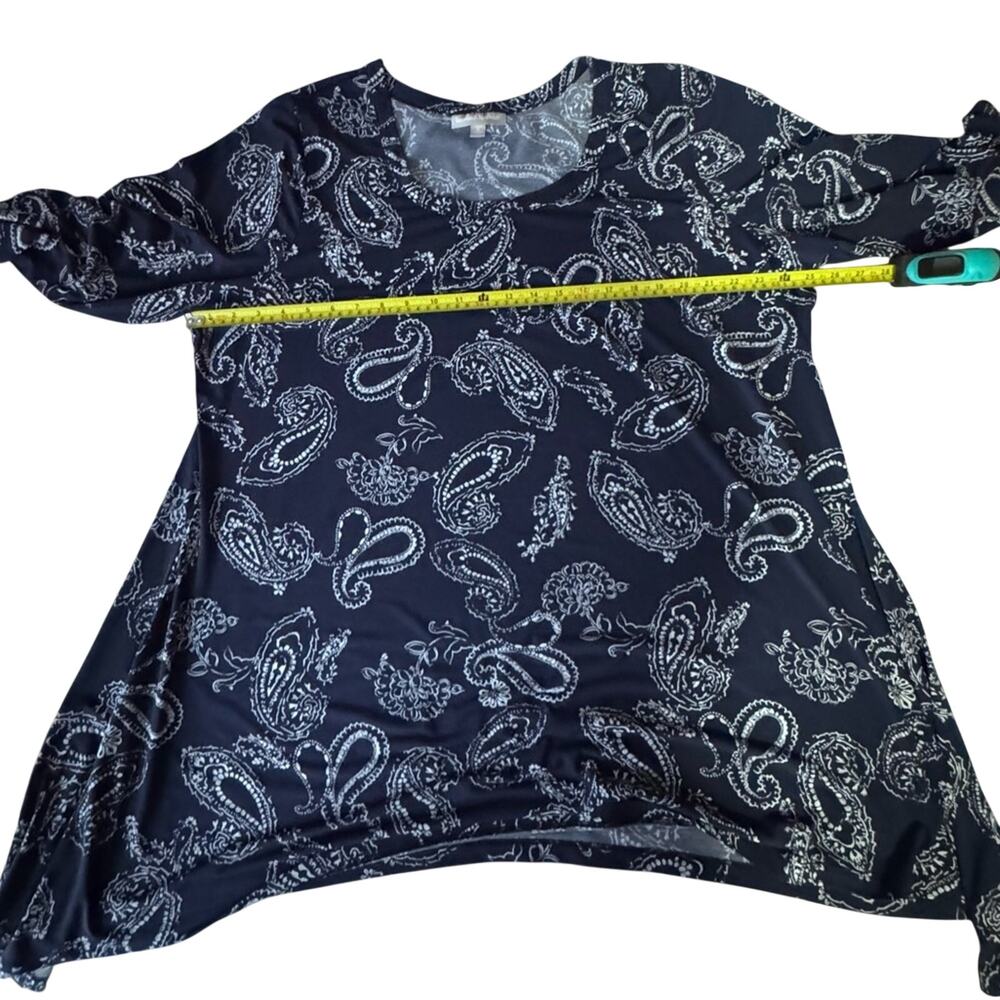 Woman Within Tunic Top 1X 22/24 Navy Blue Paisley Swing Sharkbite Hem 3/4 Sleeve - Picture 3 of 6